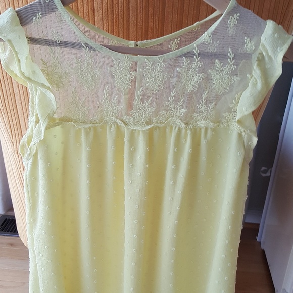 Yellow Lace Polka Dots Blouse - Picture 2 of 2